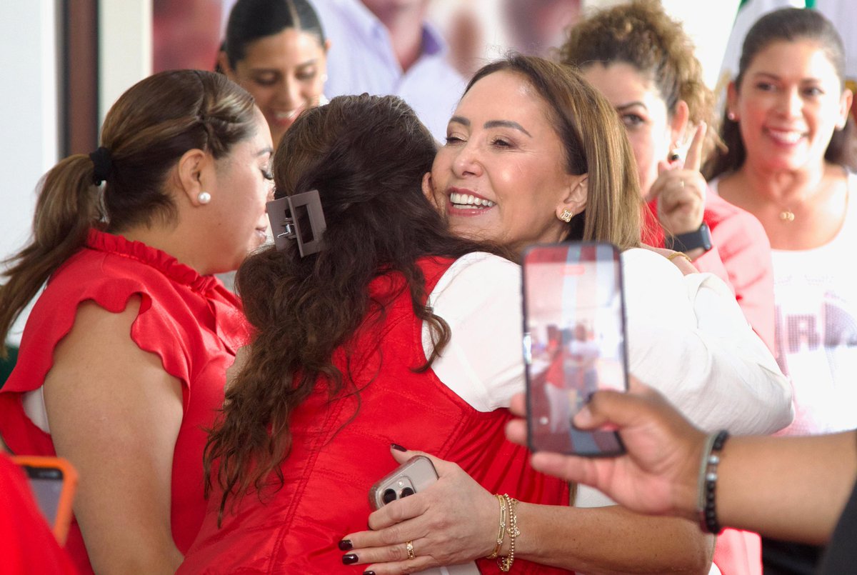 CristinaRuiz_S's tweet photo. Hoy tuve el gusto de reunirme con el @ONMPRIEdo_Mex, mujeres de partido, trabajadoras y comprometidas, que todos los días defienden nuestras causas con convicción.

Gracias por su trabajo, por su unidad y por seguir siendo una fuerza que abre camino y lucha por más oportunidades para las mexiquenses. Juntas, vamos a seguir fortaleciendo la participación política de las mujeres, porque nuestro liderazgo es fundamental para el presente y el futuro del Estado de México y de nuestro país.🇲🇽💯💟

#PRIEDOMÉX #ONMPRI #PRIDeTerritorio