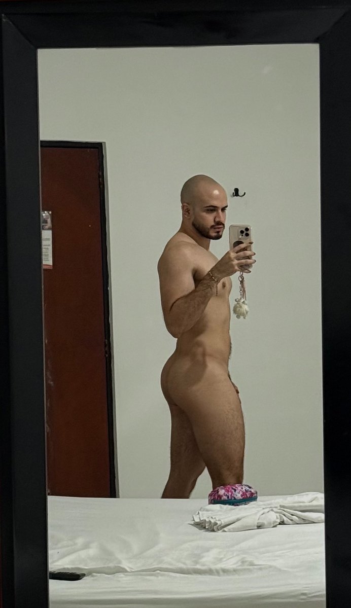 santiago tweet media