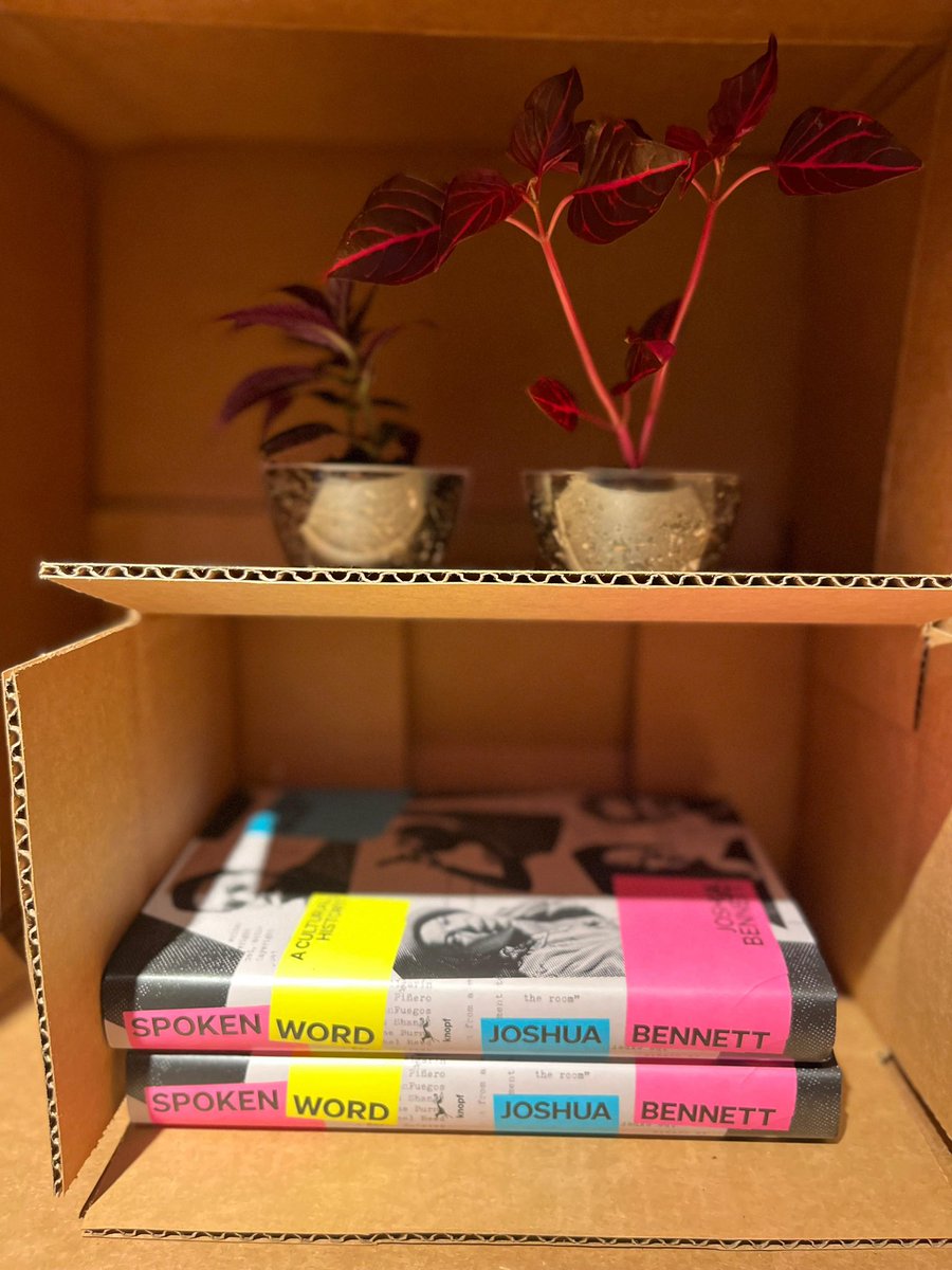 harriettsbooks's tweet photo. The art of bookselling… 

https://t.co/PD8a5BlYkl https://t.co/CPLSSh0a5s
