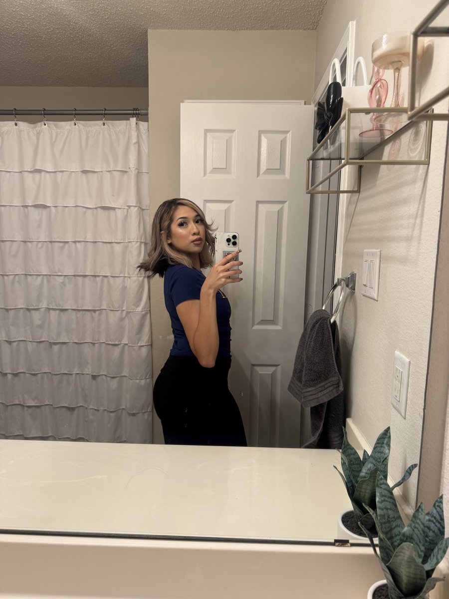 redcodxine's tweet photo. i don’t even use this app anymore 🥲 https://t.co/f8MDpbYmUz