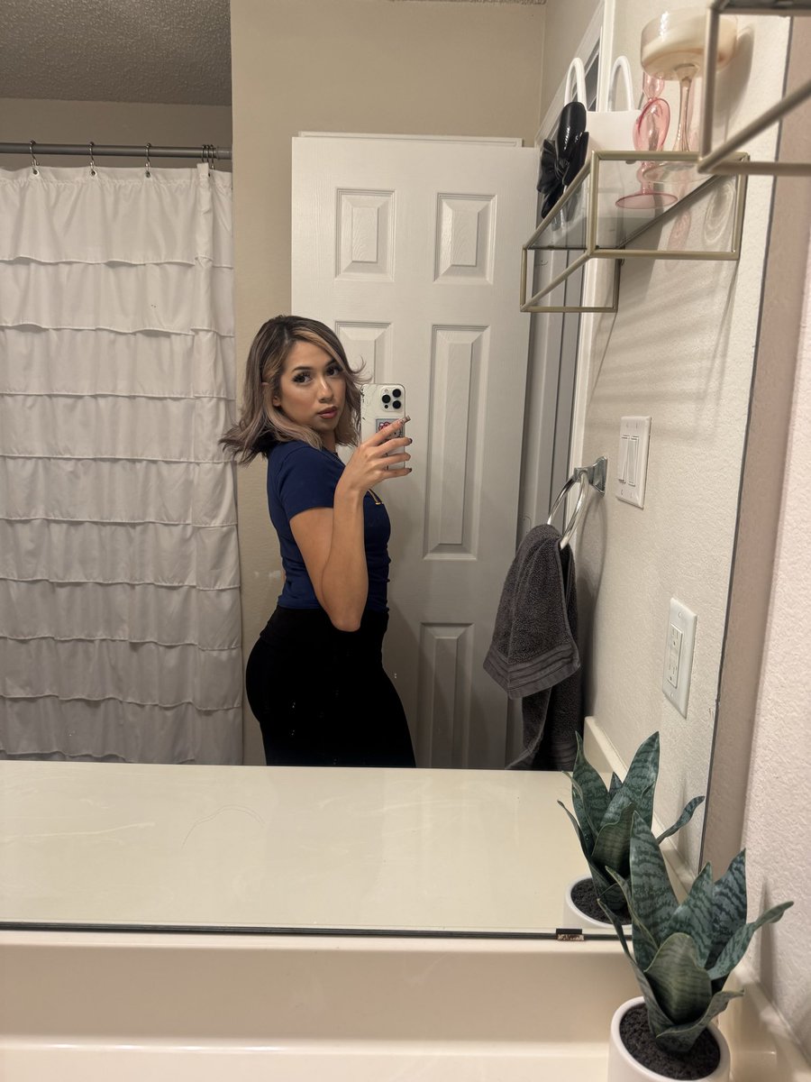 redcodxine's tweet photo. i don’t even use this app anymore 🥲 https://t.co/f8MDpbYmUz