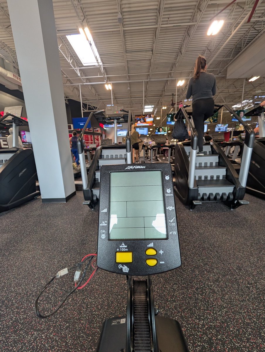 DirkDavidson's tweet photo. Put in werk @Z_HUMP47 #HWPO

I was at Vasa Fitness in Denver - https://t.co/pyYUa7zyxm https://t.co/SPwLgXU8Rm