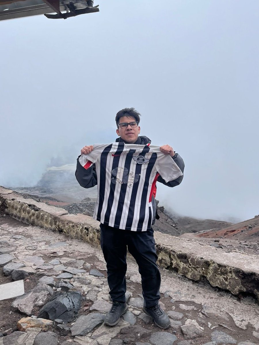 lukszzx's tweet photo. Con el Guma a todos lados, en las buenas y en las malas🏁🏁🏁❤️❤️
Desde Asunción a la mitad del mundo🇪🇨🫵🏻 https://t.co/gZRVxUgw01