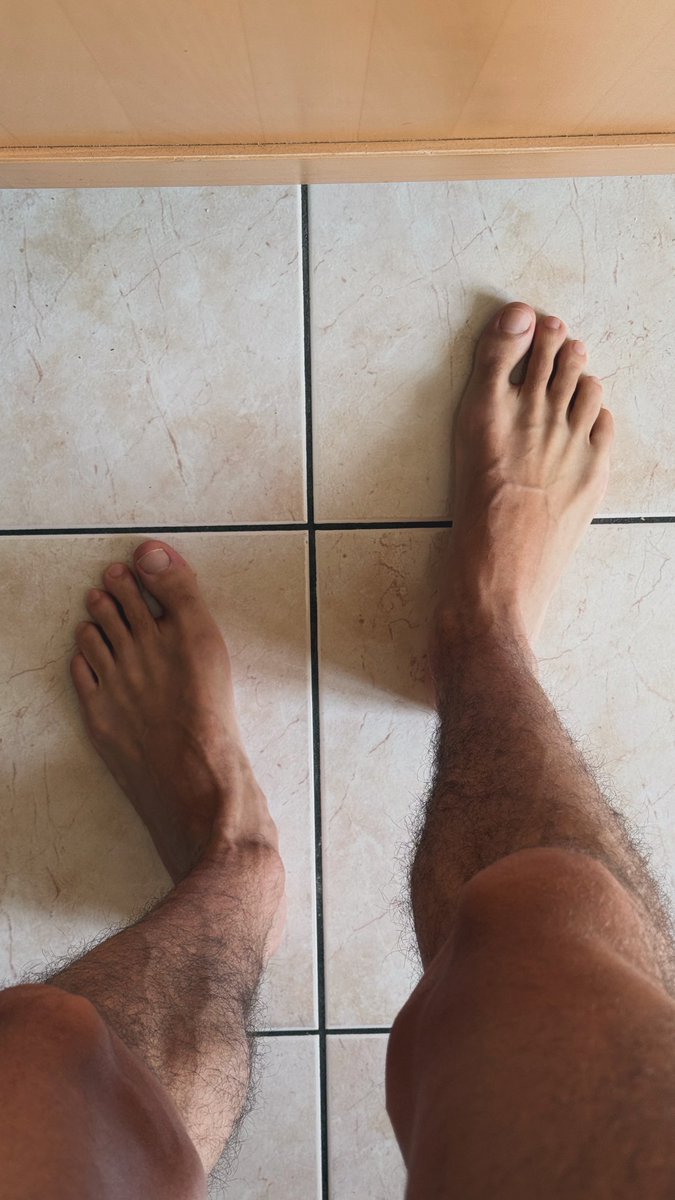 arabfeetlover's tweet photo. Another TOESday 🦶🏼 https://t.co/2bp2gHkY7H
