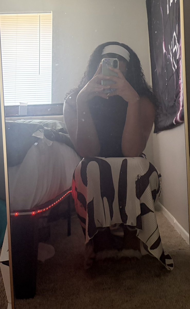 NightTimeThot tweet media