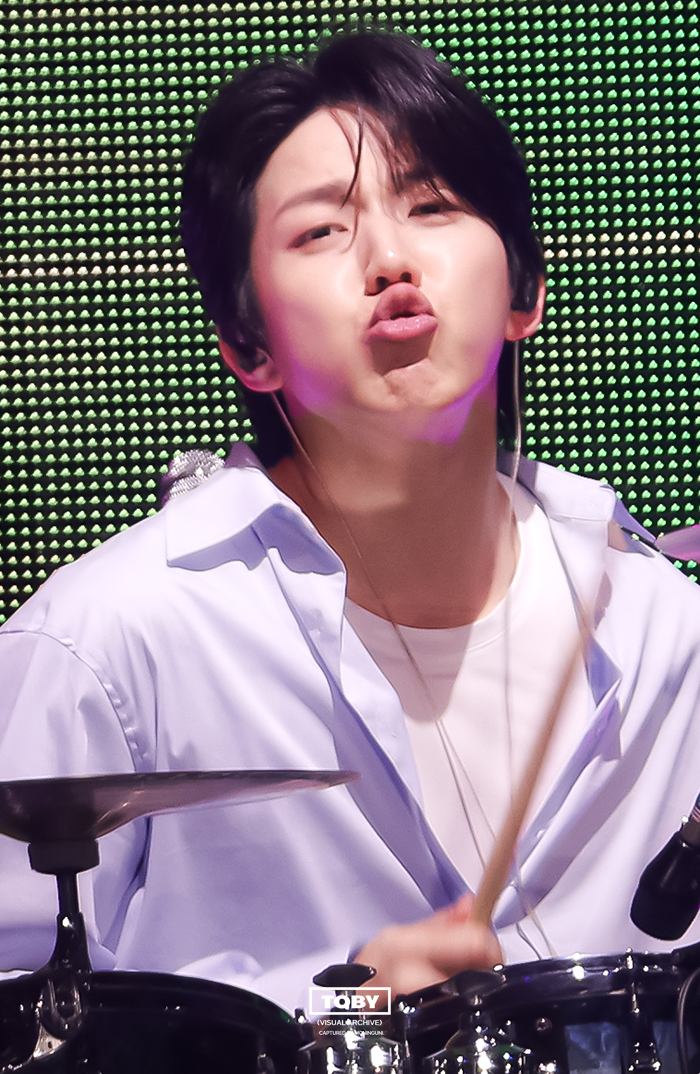 MoningUni's tweet photo. 20260516 The DECADE in BUSAN

 #DOWOON #도운 #DAY6 #데이식스 #The_DECADE https://t.co/BYgreMvyRS