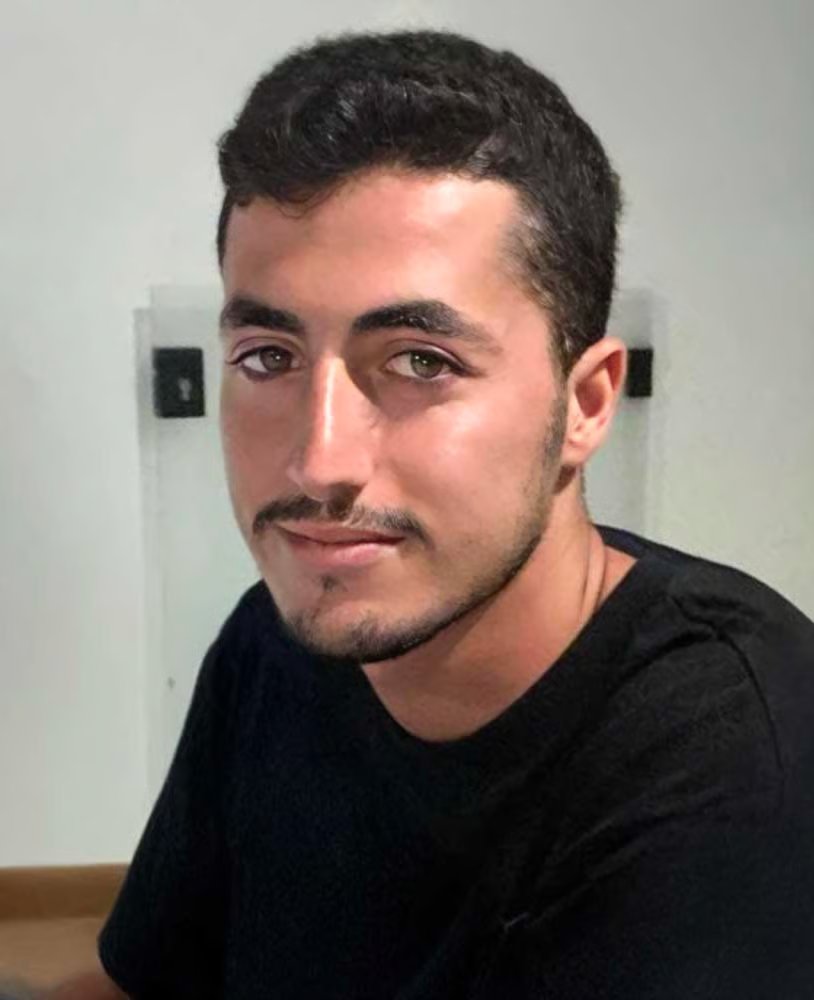 EliAfriatISR's tweet photo. Jonathan Samarno.

21 years old from Tel Aviv, kidnapped from the Nova party in Re'im.

On the morning of October 7, Jonathan fled with two of his friends from the Nova party to Kibbutz Be'eri. 

The two friends were murdered, he was shot and declared a hostage. 

Almost two months after that damned Sabbath, the family was informed that he too had been murdered.

On June 22, 2025, Kobi, Jonathan's father, announced that he had been rescued from the Gaza Strip in a joint operation by the IDF and Shin Bet – on the day he was supposed to celebrate his birthday.

May his memory be blessed.