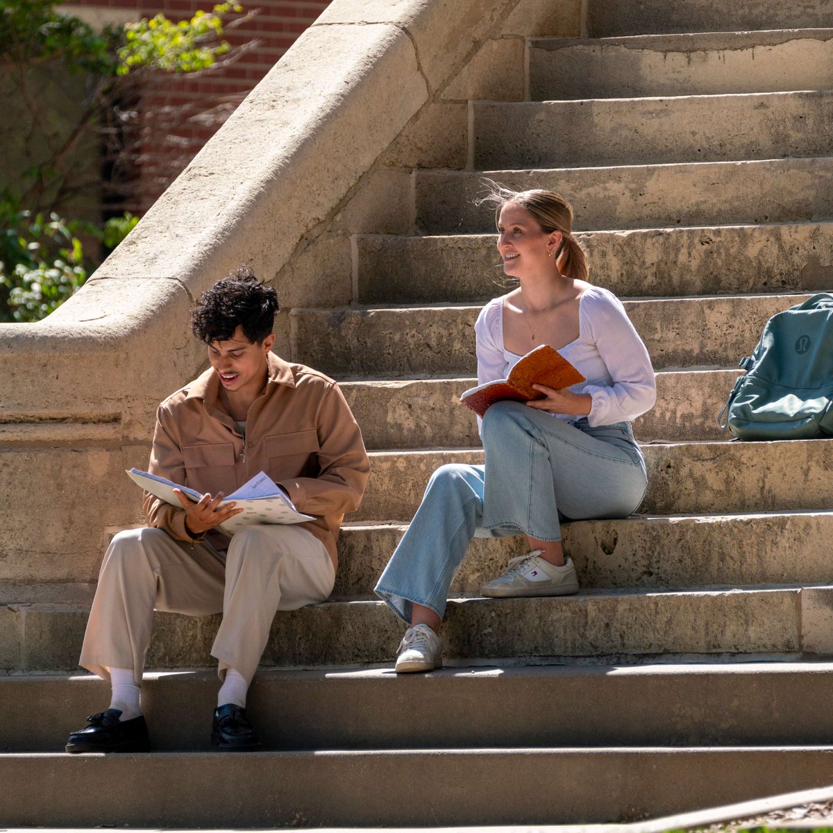 FriendsU's tweet photo. Spend your summer with Friends! ☀️🏖️ Visit https://t.co/jjG6SGljZk to learn more. Most classes begin June 1 and are offered online! Housing &amp; meal plans available. Price applies to general education classes only. #SummerSchool #MyFriendsU https://t.co/SQHI0vMHNa