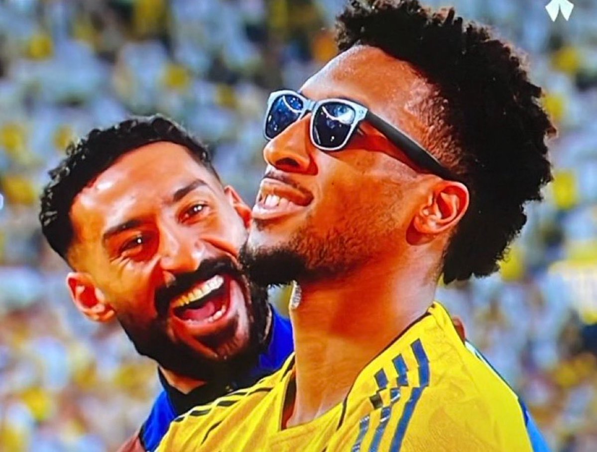 القلم الاصفر✍️٤٨ بطولة حره نقيه tweet media