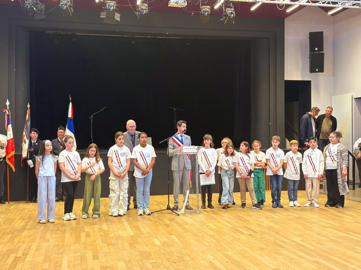 ValentinDETHOU's tweet photo. 👥️️🇫🇷 Vendredi 8 mai, nous étions réunis pour commémorer la capitulation de l'Allemagne nazie, mettant ainsi fin à la Seconde Guerre Mondiale sur le sol européen.

🗣 L'occasion de rappeler la nécessité de ces temps de mémoire et de la transmission aux nouvelles générations https://t.co/JTTuNt7nZ7