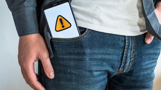 ExSeed_Health's tweet photo. Is your phone affecting your fertility? Keeping your device in your pocket might be convenient, but the electromagnetic radiation could be doing a number on your sperm count. Switch to a desk or bag to give your swimmers some space. For more information read more: https://t.co/2010IXp61I