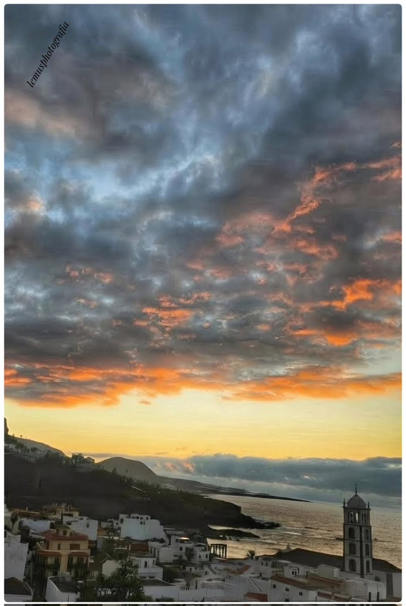 RodriguLemus's tweet photo. GARACHICO..Atardecer de Mayo...TENERIFE. https://t.co/0D5wTwdt2X