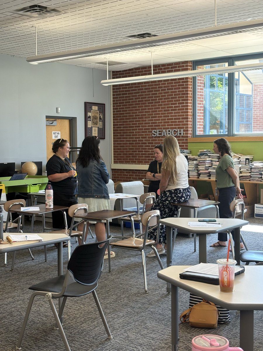 CMcCoid's tweet photo. Thank you Mrs. Keelan for leading our elementary New Teacher Induction meeting. It was nice to have a chance to reflect on this year! @PtBoroSchools #PantherPath https://t.co/EZSGi0FqQP