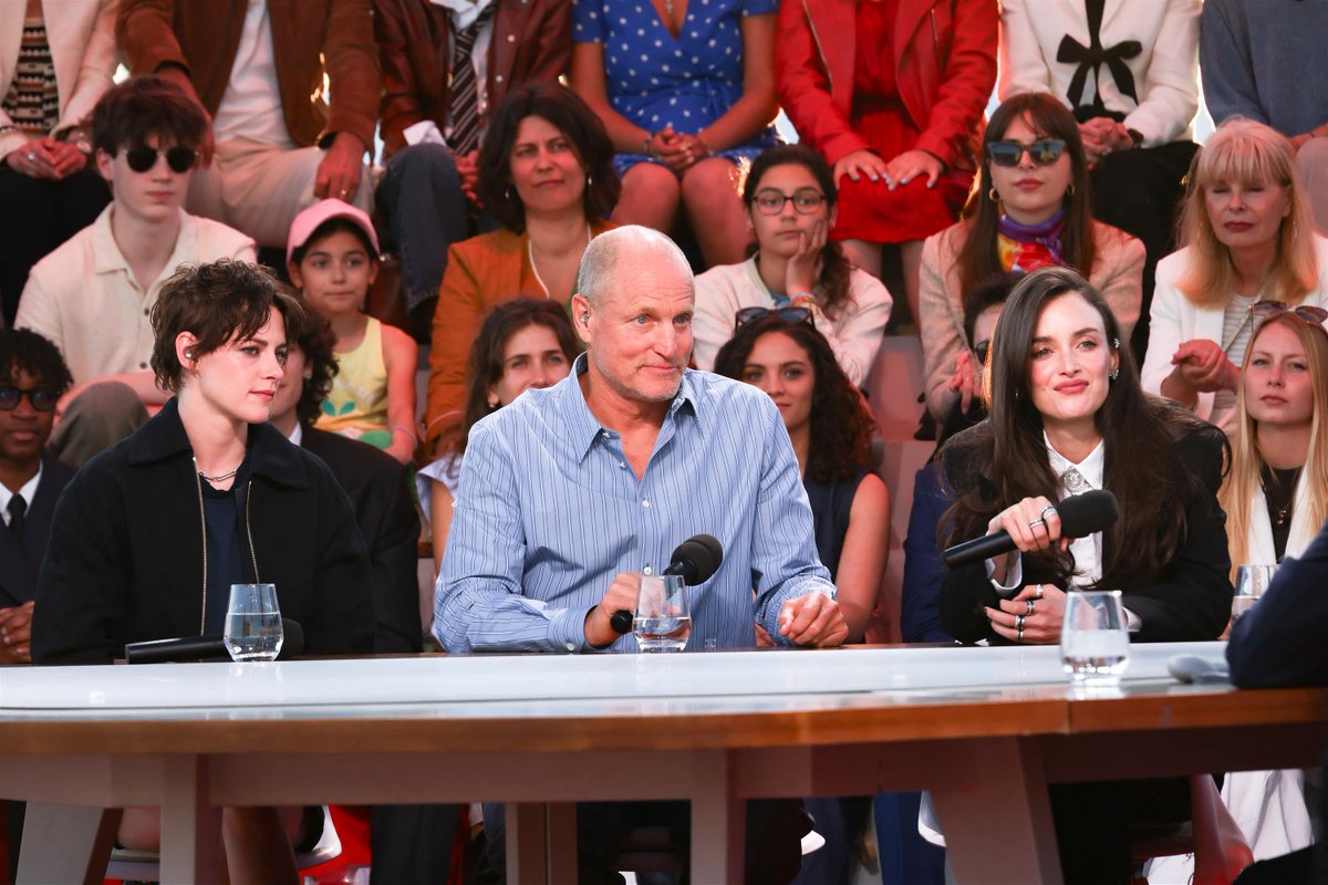TalkingKristen tweet picture
