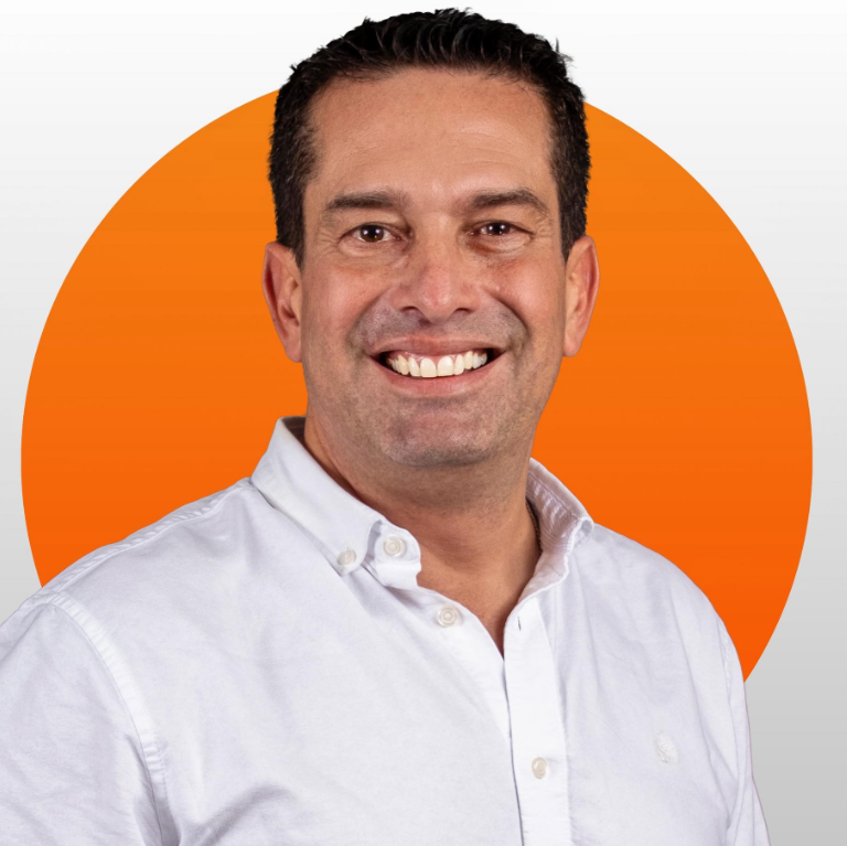 Renzogbc's tweet photo. Una reflexión sobre "Ejemplos de Políticos Santos" y un debate sobre "La Batalla por las Almas de nuestros niños" fueron las actividades por las que Micky Torres, de Fuerza Popular, viajó a Austria para "The Leader's Fellowship", gastando más de S/ 15 mil de fondos públicos. https://t.co/JmsR7i2hw8