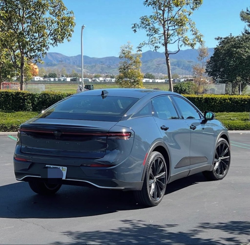 Unique Cars tweet media