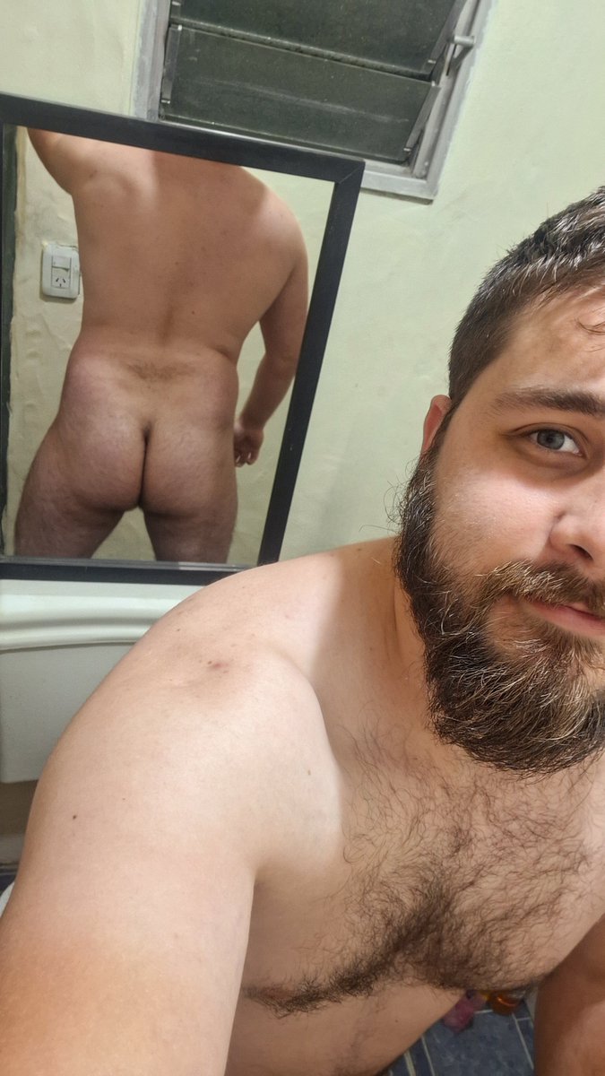 Krisfabri1's tweet photo. You have to show your ass from time to time 🍑🐻 https://t.co/6n3PGYCTvU