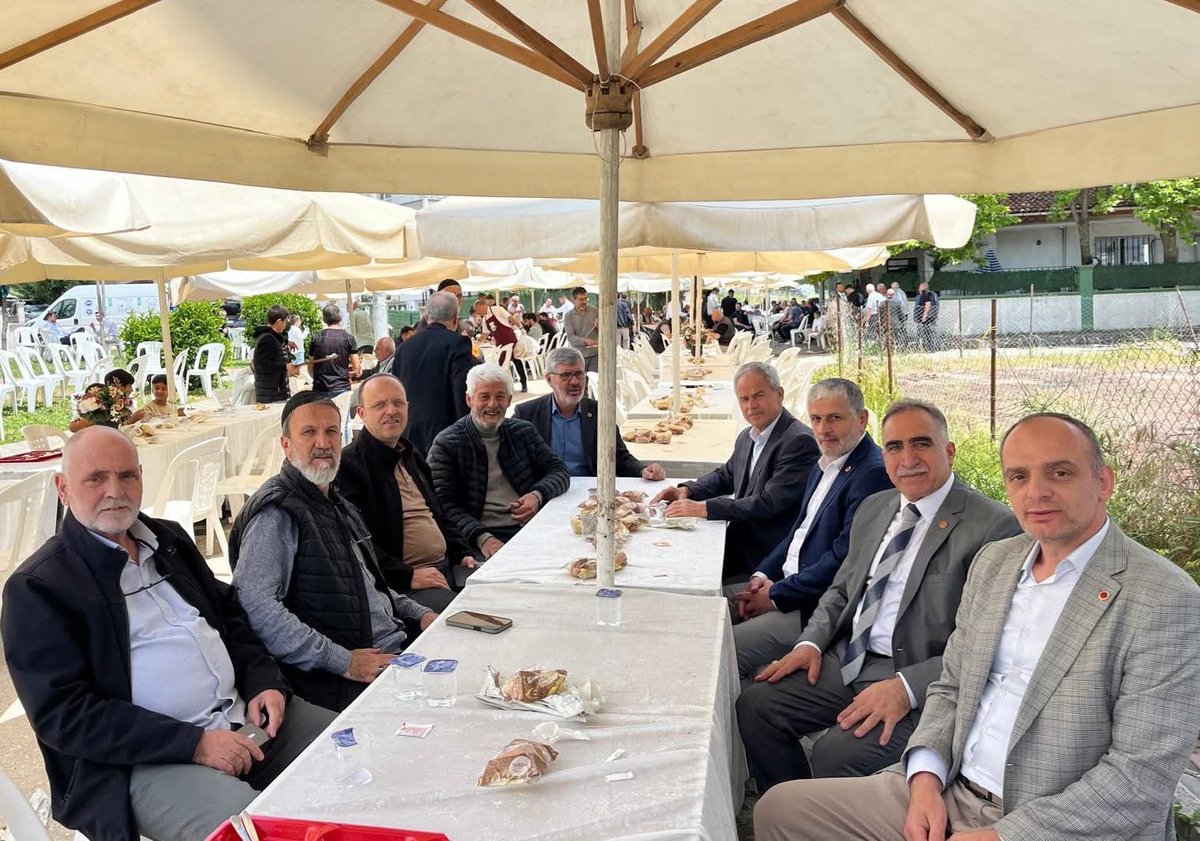 fatihtezel6's tweet photo. Saadet Partisi Bursa il Başkan’ı Hamza  Gürsel ve Teşkilat Mensuplarımız ile Birlikte Hareketin Çunarlarından Talip Uysal Abimizin Evladı Ömer’in Cemiyetine Katıldık..
İki Cihan Saadeti Diliyoruz..
@gursel_hamza @kerimbulutt16 @saadet_bursa @SaadetPartisi https://t.co/TCPp3w9XFx