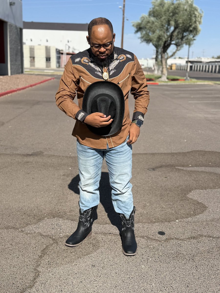 PastorRonaldRay's tweet photo. It was “Western Sunday” for our Spirit Month @thetowerofphx. It was so fun! 🤠 https://t.co/3MIJkUbC0X