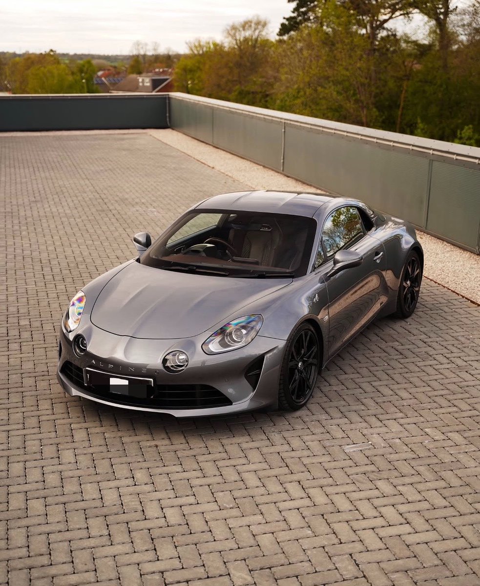Unique Cars tweet media