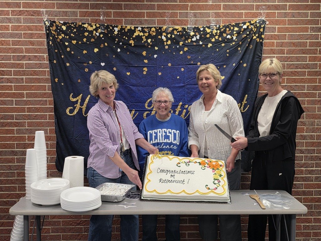 RC_Mustangs's tweet photo. Congratulations to our retirees! Thank you Cheryl, Peggy, Janet and Sophie for all you have given to Raymond Central! https://t.co/YPRZkaek3H
