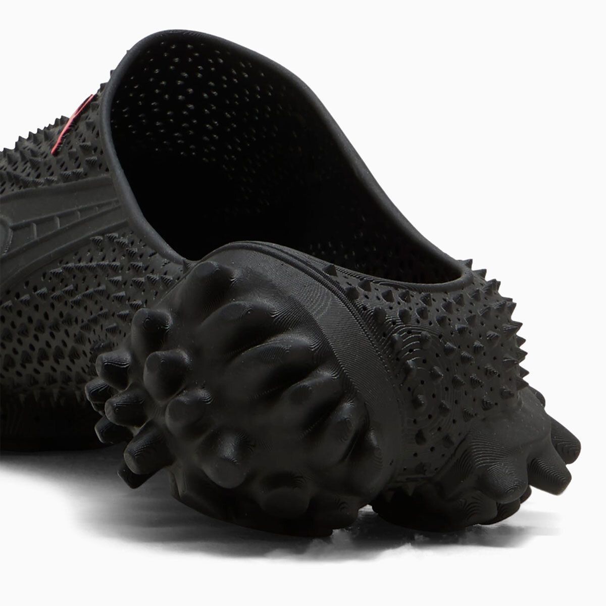 Sneaker News tweet media