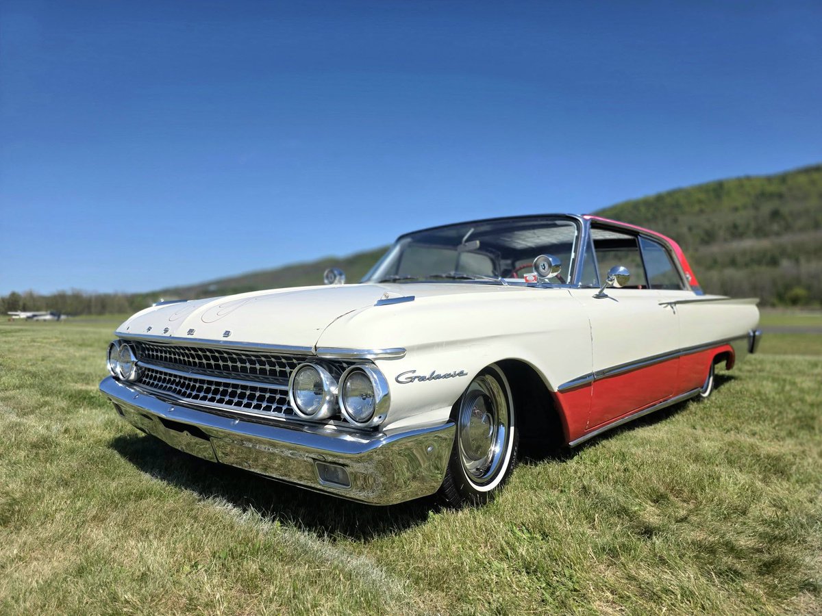 WallkillLivingC's tweet photo. This past weekend, Wallkill Living Center attended the 11th Annual Wings &amp; Wheels for Warriors event in Wawarsing. 🇺🇸✈️🚗
The event brought together classic cars, aircraft, vendors, and community support for our veterans. We are already looking forward to next year! #AlwaysUnited https://t.co/C9GbsdyBeB