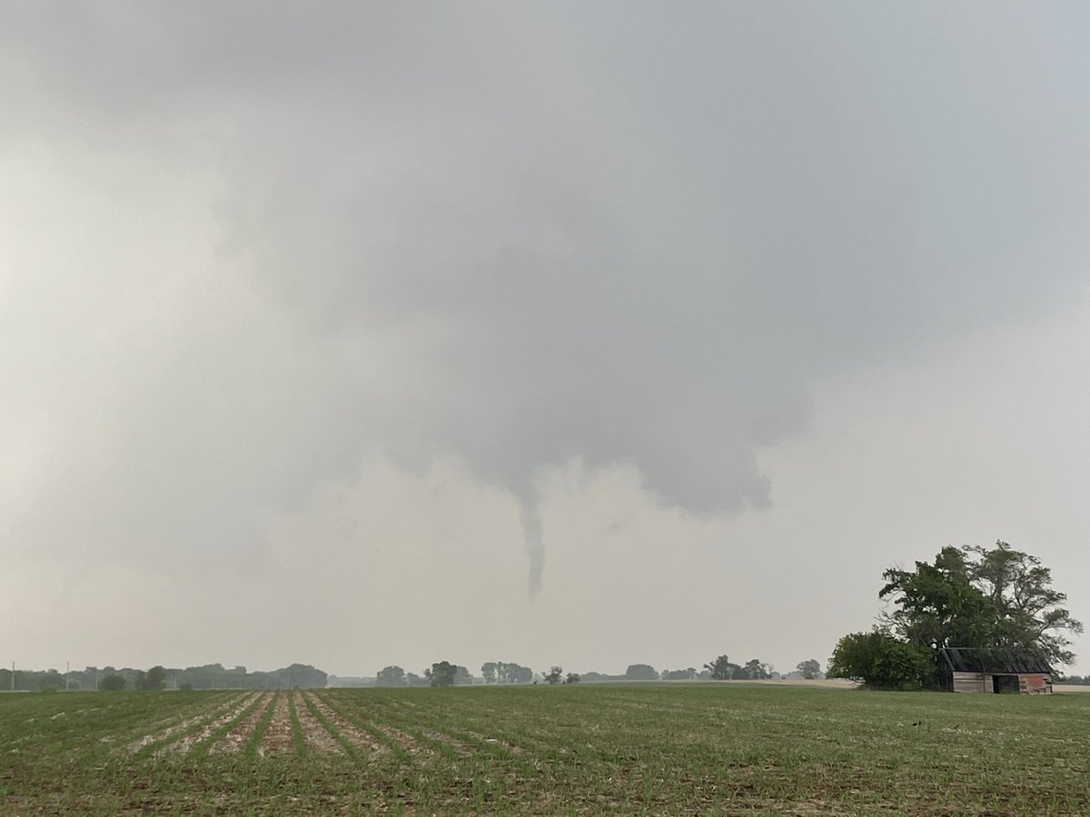 その他 XNET Tornado 21Z tornado (intermittent dirt puffs under funnel) from about 5 NE