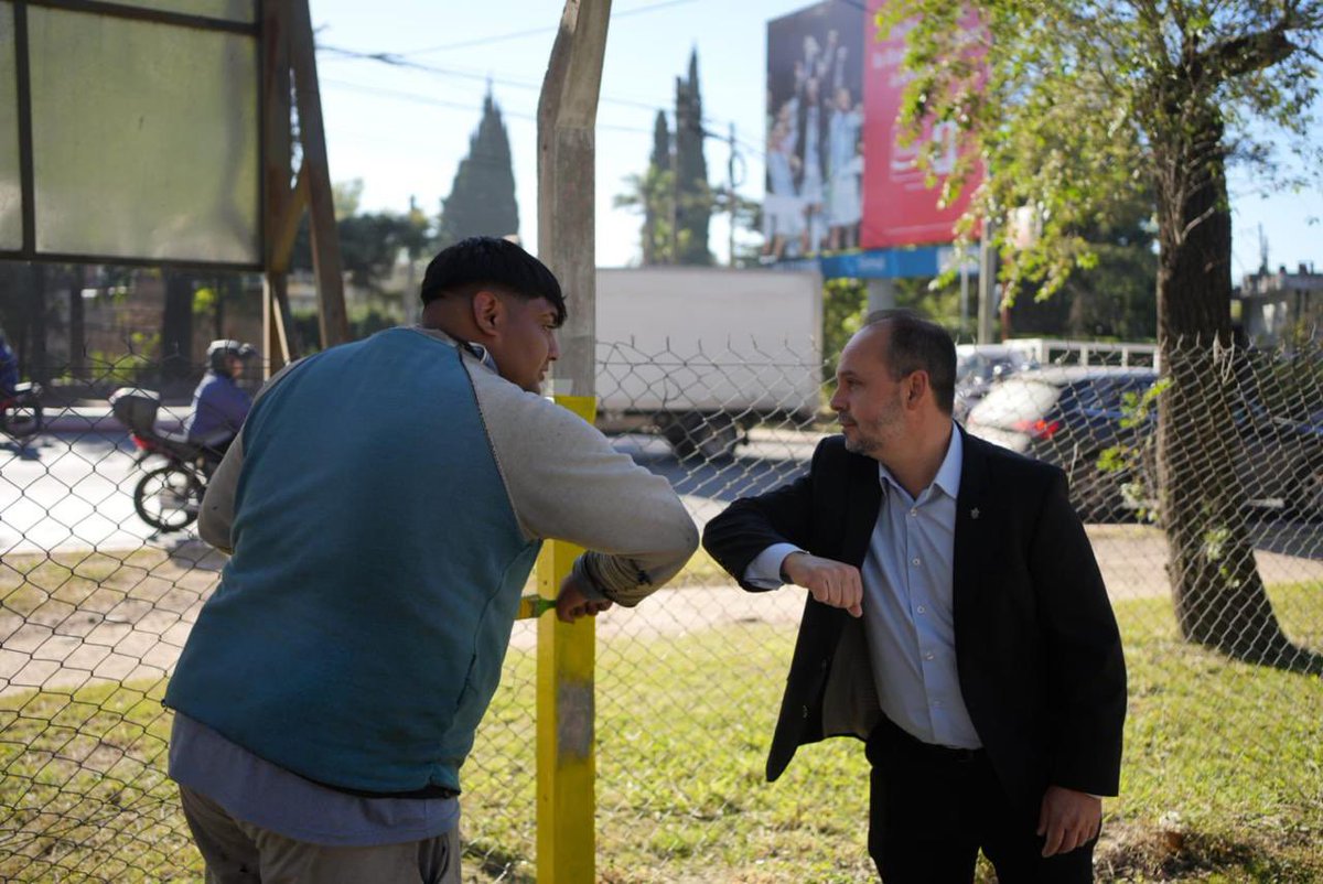 Dean_Rodrigo's tweet photo. Con trabajo conjunto entre las distintas áreas de @municba seguimos descentralizando servicios y acercando respuestas concretas a cada barrio de #CórdobaCapital. https://t.co/8mN2O1rvnX