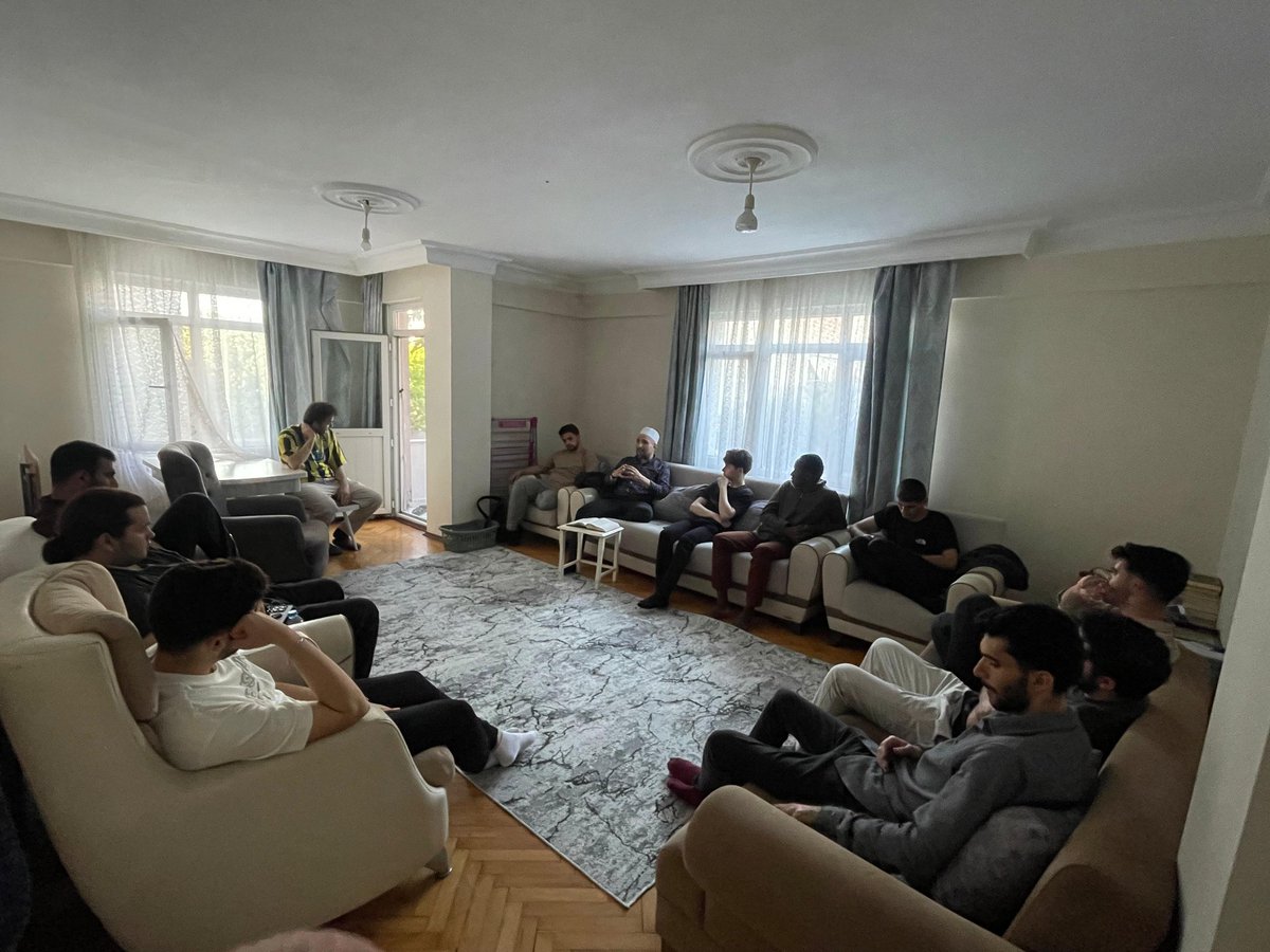 iucagd's tweet photo. Avcılar Merkez Camii İmam Hatibi Yusuf Çiftçi hocamızla haftalık sohbetimizi gerçekleştirdik. https://t.co/r2XakHu2iw