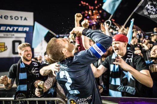 IowaLoons's tweet photo. This celebration reminds of the good ol days when Justin Davis was playing for the Loons. https://t.co/vVKdnVKtll