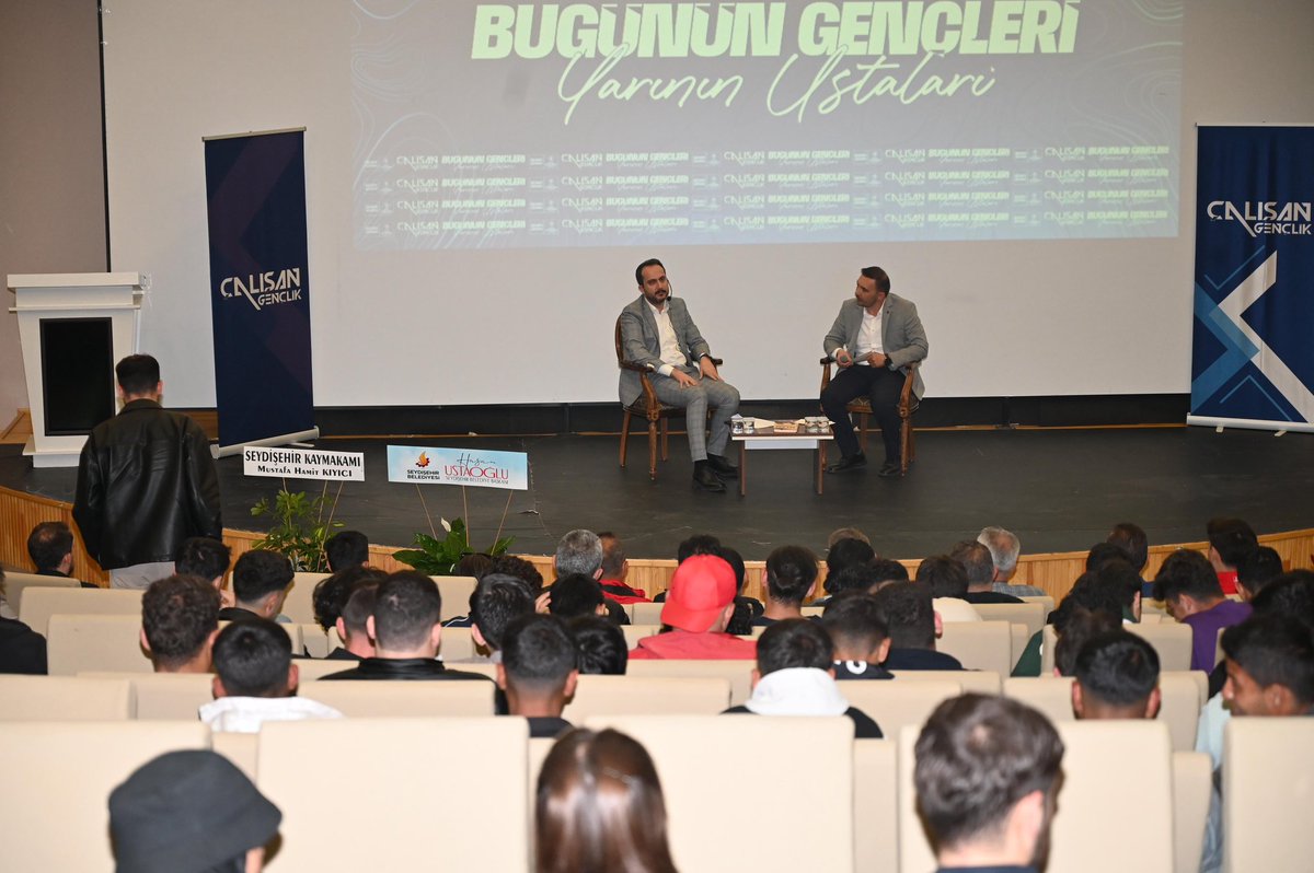 VeliVural_'s tweet photo. Seydişehir! 🤝

Seydişehir Çalışan Gençlik Meclisi Temsilciliğimizin düzenlediği bu anlamlı programda, enerjisi ve heyecanıyla geleceğe yön veren genç kardeşlerimizle bir araya geldik. Tecrübelerimizi paylaştık, onların vizyonuyla enerjimizi tazeledik.

Gecenin en anlamlı anlarından biri ise Konya Büyükşehir Belediye Başkanımız @u_ibrahim_altay telefon bağlantısıyla programımıza katılması oldu. Çalışan gençliğe olan sarsılmaz güvenini ve desteğini bizzat dile getirerek motivasyonumuzu bir kat daha artıran Başkanımıza şükranlarımı sunuyorum.

Bu güzel organizasyonda emeği geçen, bizleri muhteşem bir misafirperverlikle ağırlayan Seydişehir Çalışan Gençlik Temsilciliğine ve salonu dolduran tüm genç kardeşlerime yürekten teşekkür ederim.

Birlikte üretecek, birlikte büyüyeceğiz! 🇹🇷✨

@konyacgm 

#Seydişehir #ÇalışanGençlik #TecrübePaylaşımı #Konya #BenimŞehrim #GelecekGençliğin