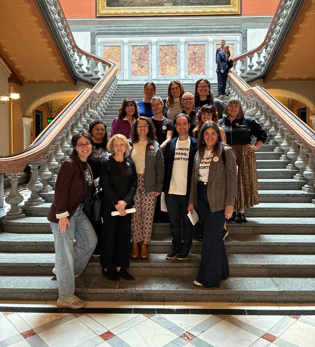 ChiAbortionFund's tweet photo. Last week, CAF and our partners at the IL Abortion Access Collaborative celebrated our first ever Advocacy Day in Springfield! IL has done so much for abortion access, but the fight isn't over. Thank you to Speaker Welch and to everyone who stopped by to chat abortion access! 🏛️ https://t.co/i3GvffP3mE