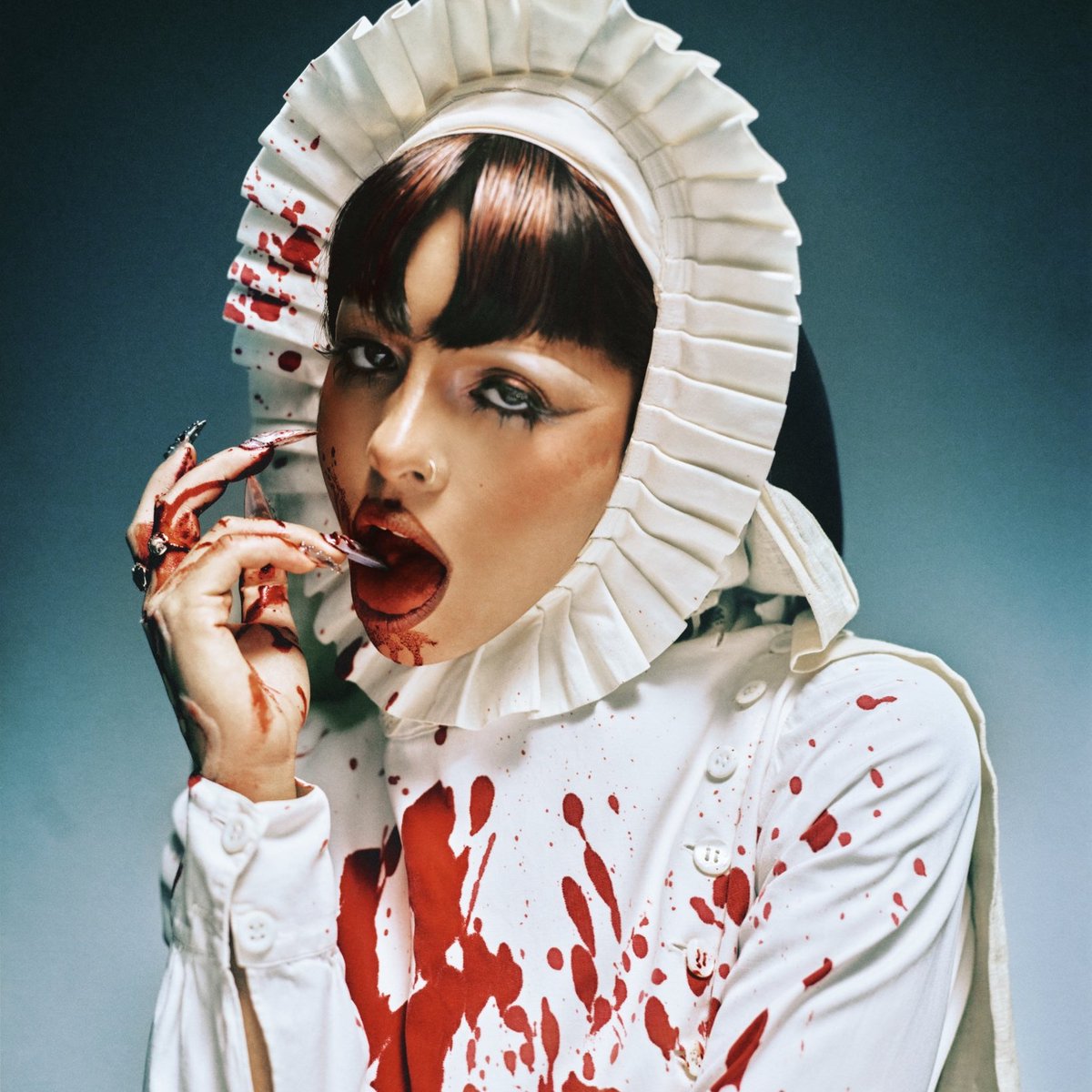 Update Melanie Martinez ⛪ tweet media