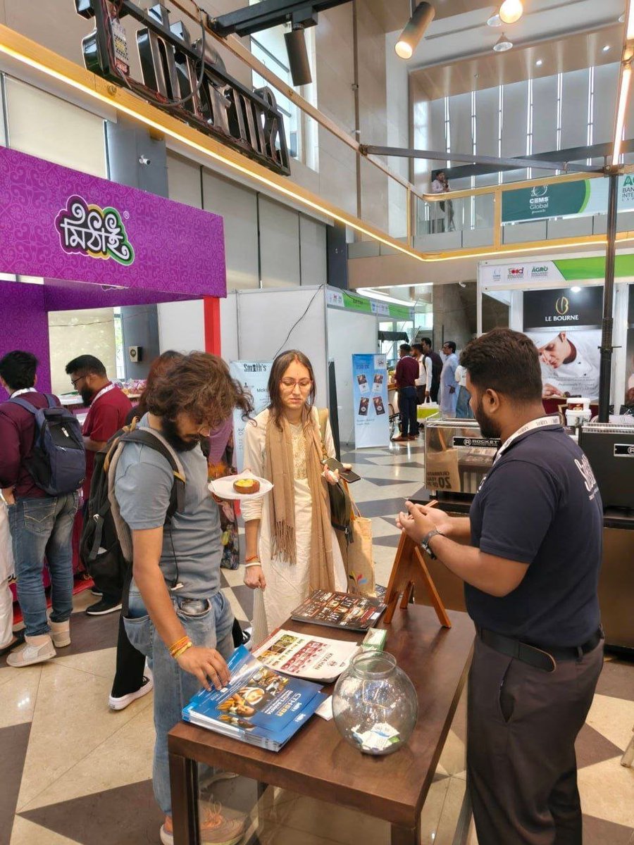 Krishno85's tweet photo. Ground level insight  Bangladeshi vendors aren't clueless about crypto; many have personal exposure. The bottleneck for business adoption isn't lack of knowledge it's the lack of a practical, daily use case. https://t.co/zi3PpbuaCe