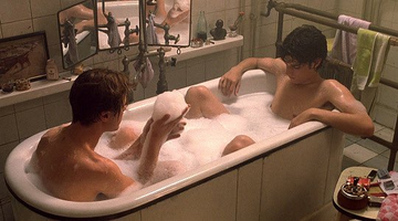 Gibboanxious's tweet photo. The Dreamers (2003)

dir. Bernardo Bertolucci https://t.co/4gHHdZPQki