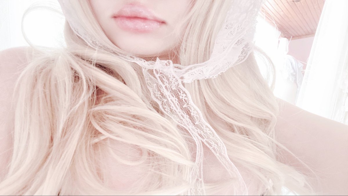 мария ♡ྀི tweet media