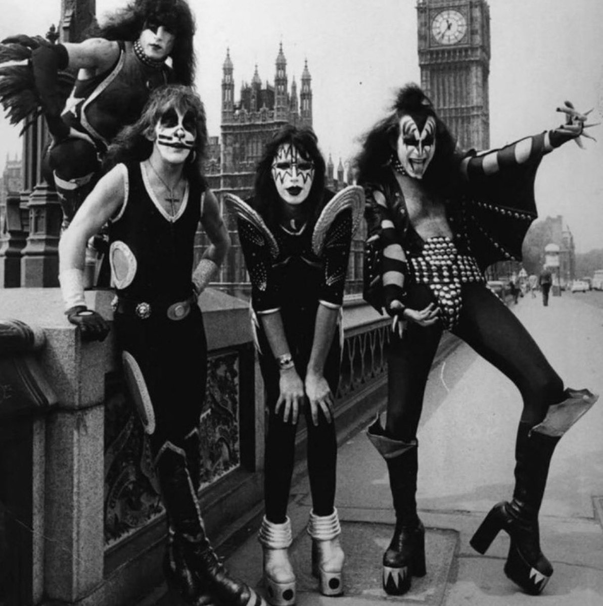 Vintage Rock N’ Roll 🎸 tweet media
