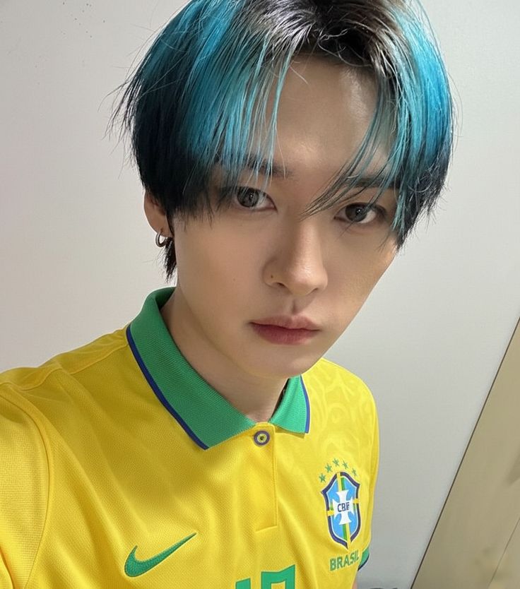 acervoleeknow's tweet photo. CONVOCADO!!

Lee Minho considerado um dos craques do Real Madrid FOI CONVOCADO para jogar pelo Brasil na copa "estou muito honrado em ter sido convocado e podem ter certeza que diferente de alguns joelhos de farofa que existem por ai eu e a minha camisa de número 23 vamos levar o hexa para o Brasil" afirmou o jogador