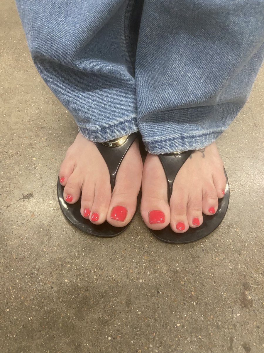 !!Feetfanatic!! tweet media