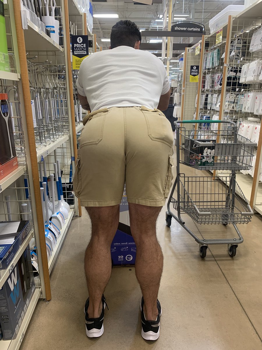 diplomat4713's tweet photo. I like showing off my underwear https://t.co/tyU8F3TzVp