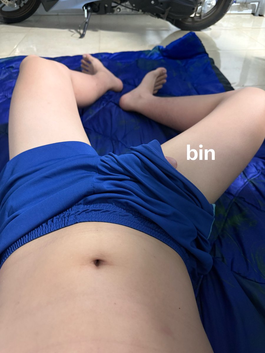binn_99's tweet photo. Dậy đi làm 😁 https://t.co/KJc7TyZE50