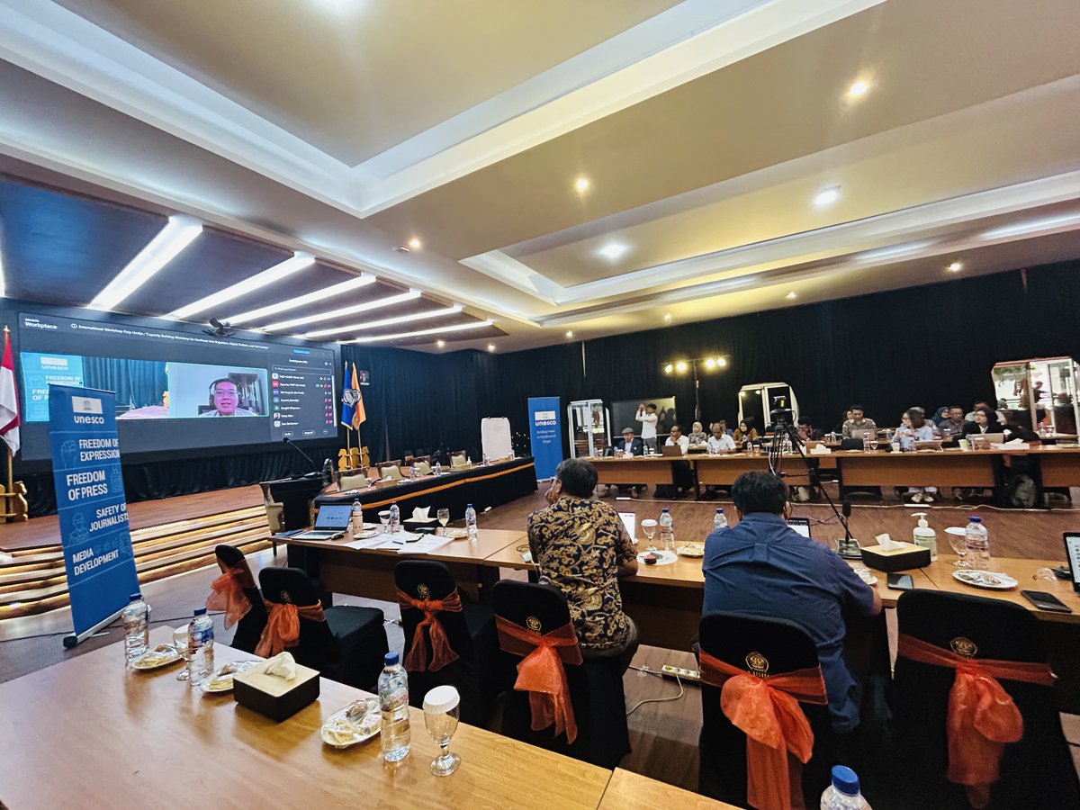 CivictechL's tweet photo. Together with Singapore collaborators, the Civic Tech Lab contributed to UNESCO capacity-building sessions for Southeast Asian regulators &amp; civil society on civic tech, trusted digital environments, and evidence-based platform monitoring. #PlatformGovernance #CivicTech https://t.co/PDKsAX468U