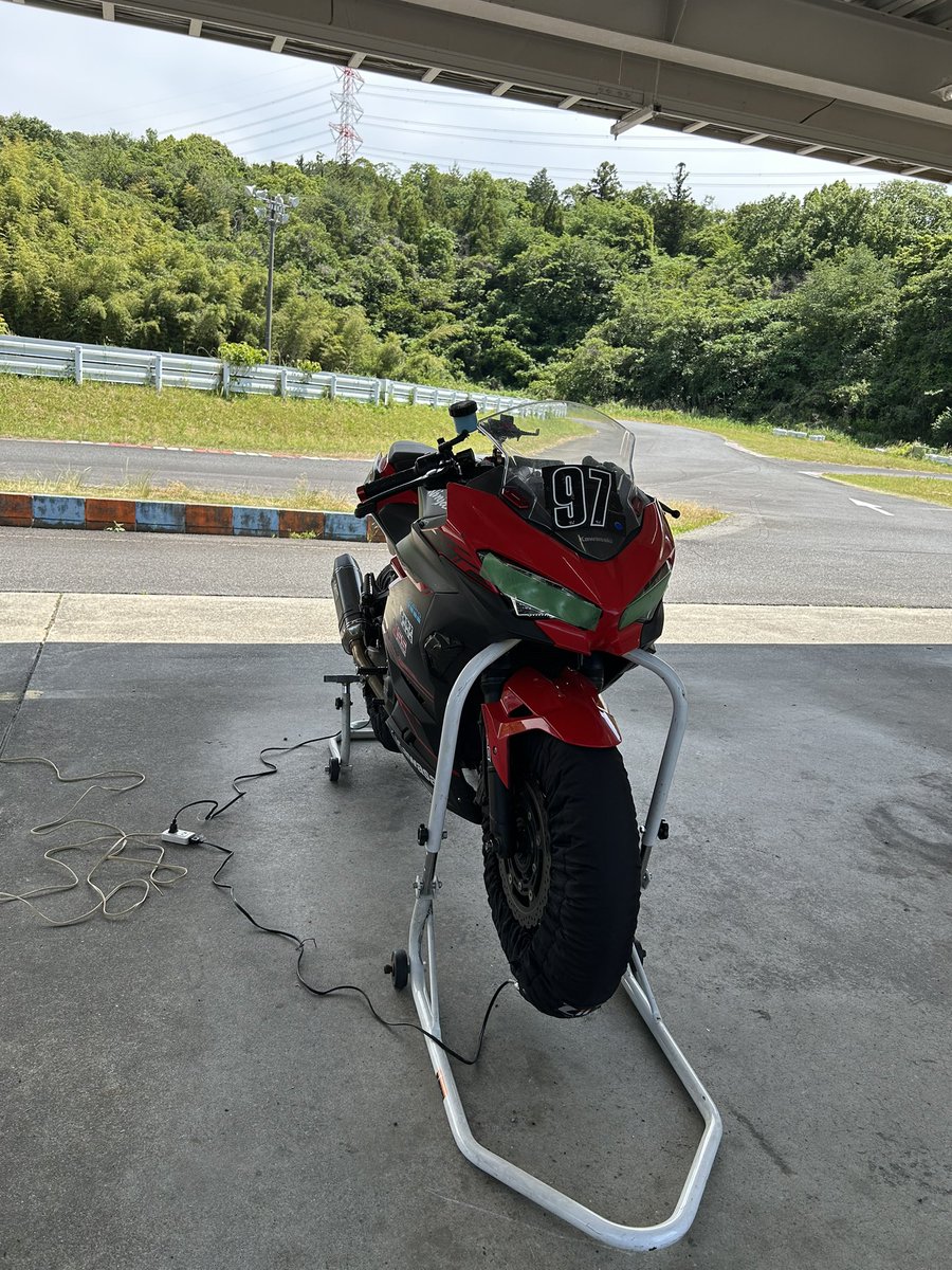 まったろう tweet media