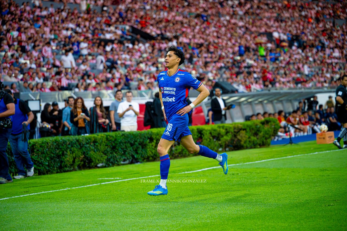 FrameX_OF's tweet photo. 📸 Galería Frame X | Chivas vs Cruz Azul
📍 Estadio Jalisco – Guadalajara, Jalisco
📷 Fotografías por Yannik González
⸻
#Chivas #CruzAzul #LigaMX #GaleríaFrameX #YannikGonzález #FotografíaDeFútbol #EstadioJalisco #FutbolMexicano #CoberturaFrameX https://t.co/PKiGrO2wMa