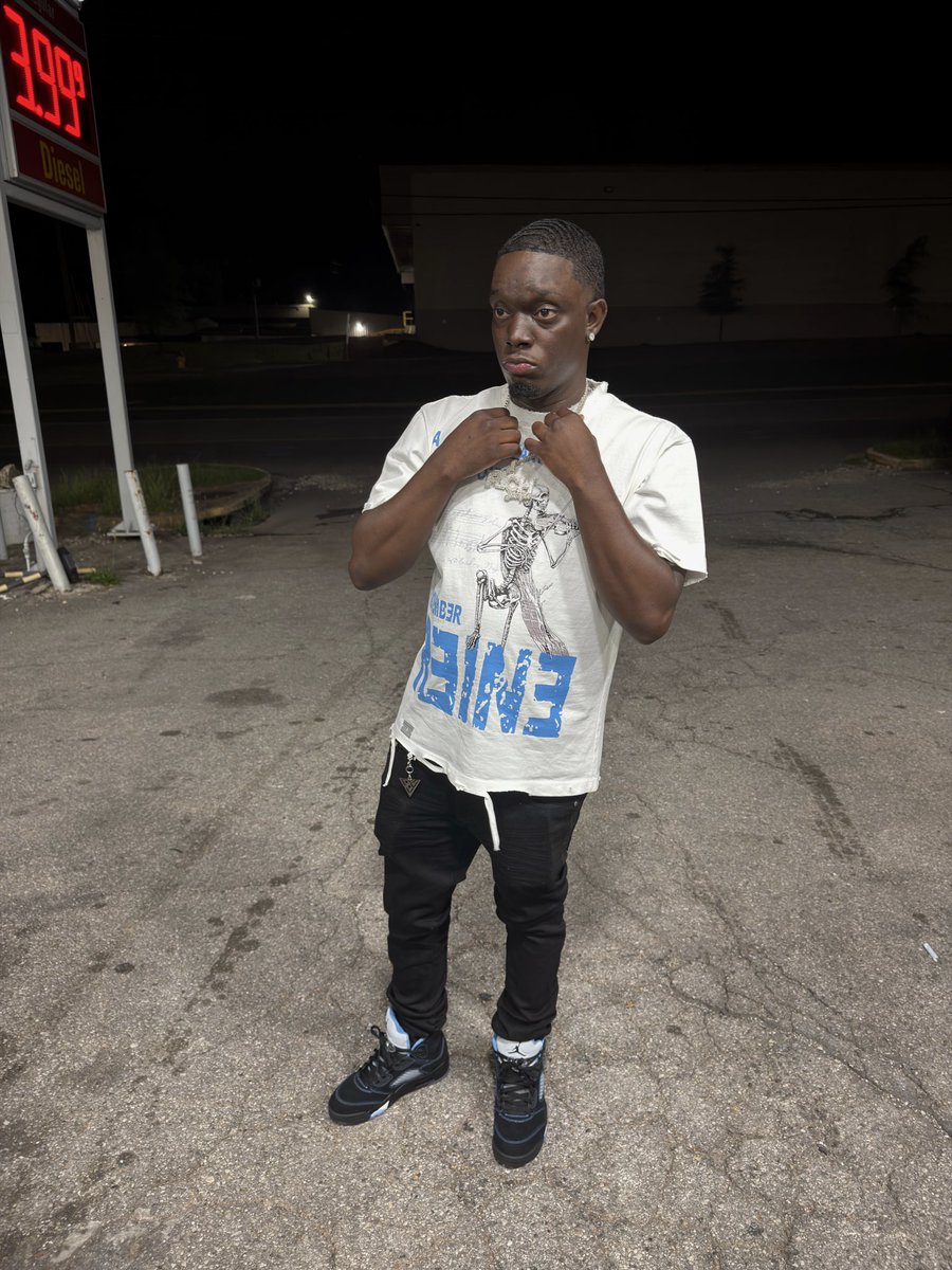 DerrickG__'s tweet photo. Ran Into Dead Ends Rerouted Made A Way💲〽️ https://t.co/A8X3K3h5ay