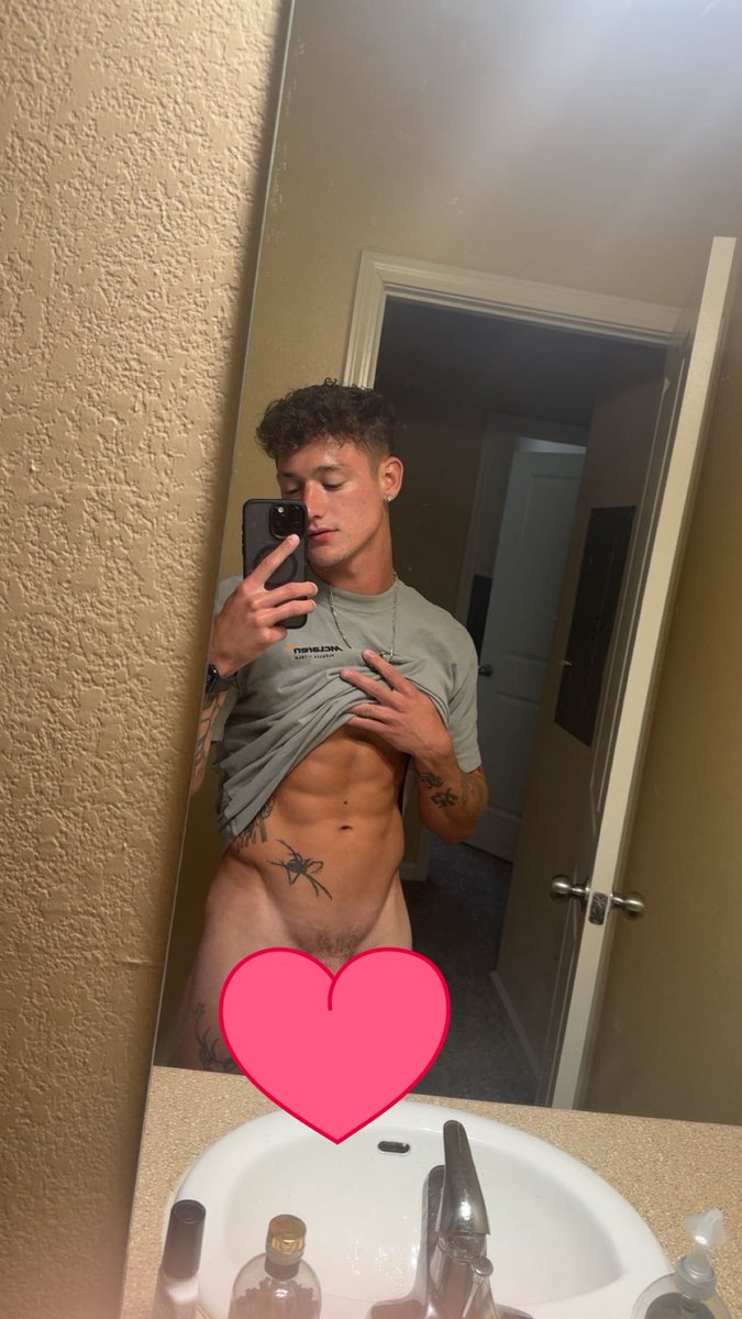 Cove_Trevor's tweet photo. Retweet to get the full pic in your DM’s 

#gay #onlyfans #bigdick #bwc #contentcreator #tattoos #gym #abs https://t.co/Zu9nfBoVlD