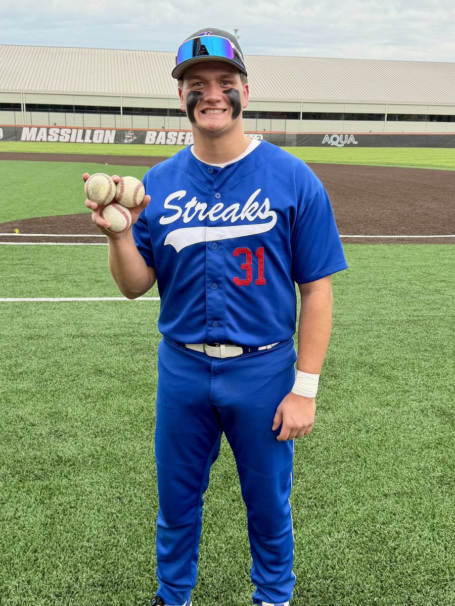 leemunoz1313's tweet photo. Not 1 - but 3 home runs for  @AjMitch3131 in a great team win over the Massillon Tigers. 14-6 Blue Streaks! Way to go @LakeBSBaseball ⚡️⚾️⚡️ #greatatlake https://t.co/8bX7lH3V8b