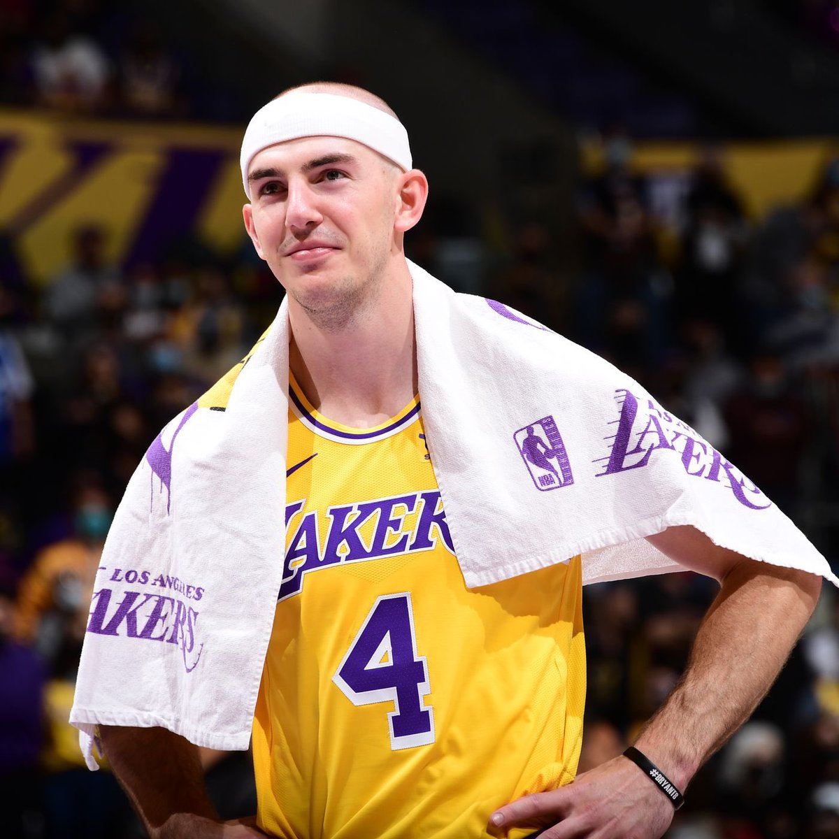 LakeShowYo tweet media