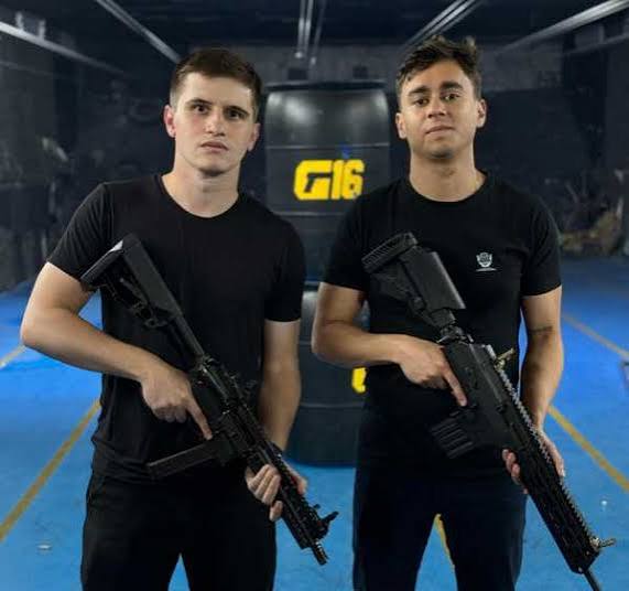 4i20Luizinho_13's tweet photo. @Lucs_Mced Onde tem Bolsonarista tem discuso de ódio, homofobia, violência, perseguição e todo tipo de desgraça. Pois o Bolsonarismo é a ideologia da barbárie. O bolsonarismo tem que ser criminalizado tal qual organização terrorista armada. 

O Bolsonarismo mata ⚰️☠️ https://t.co/H0OUa5oYd4